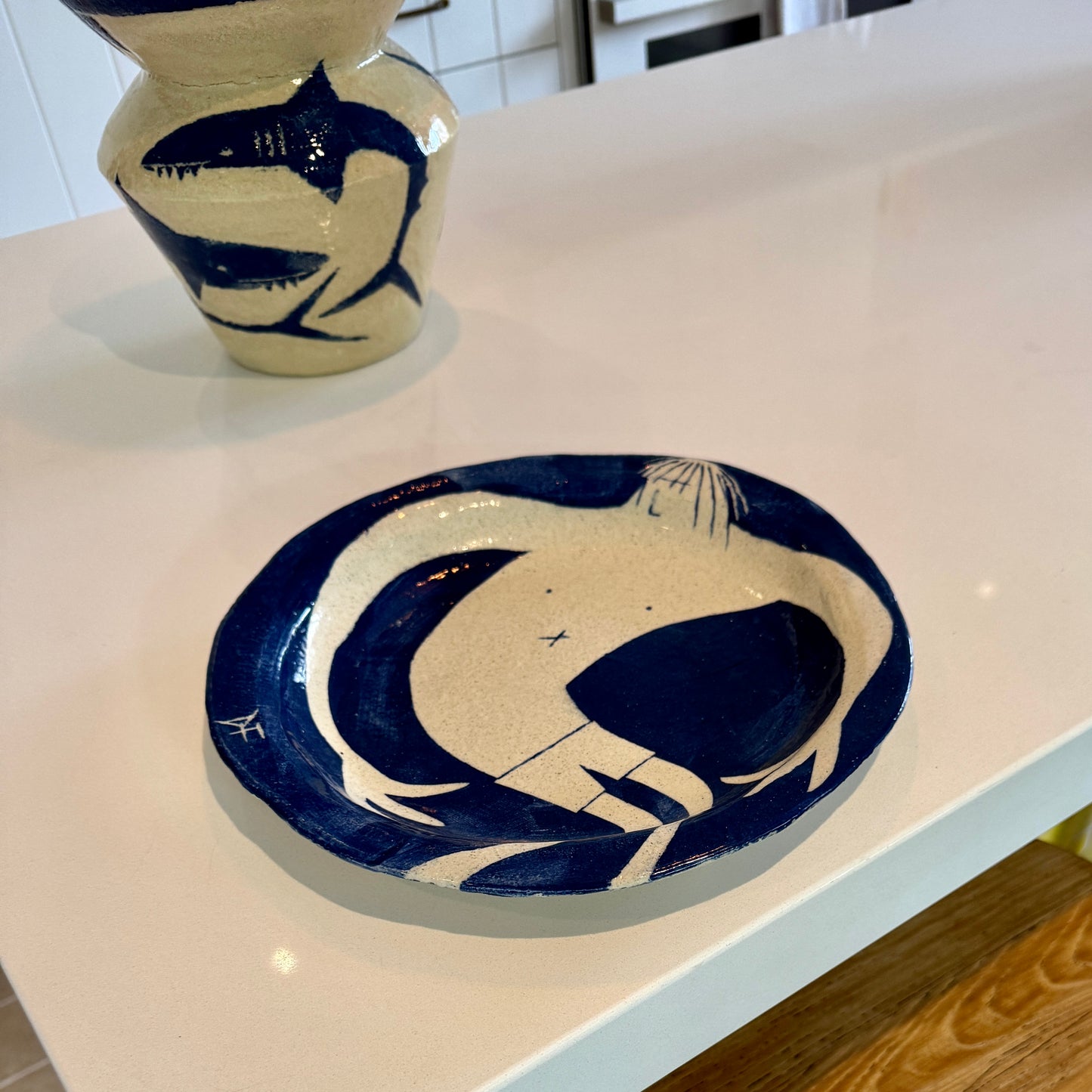 Free flow platter